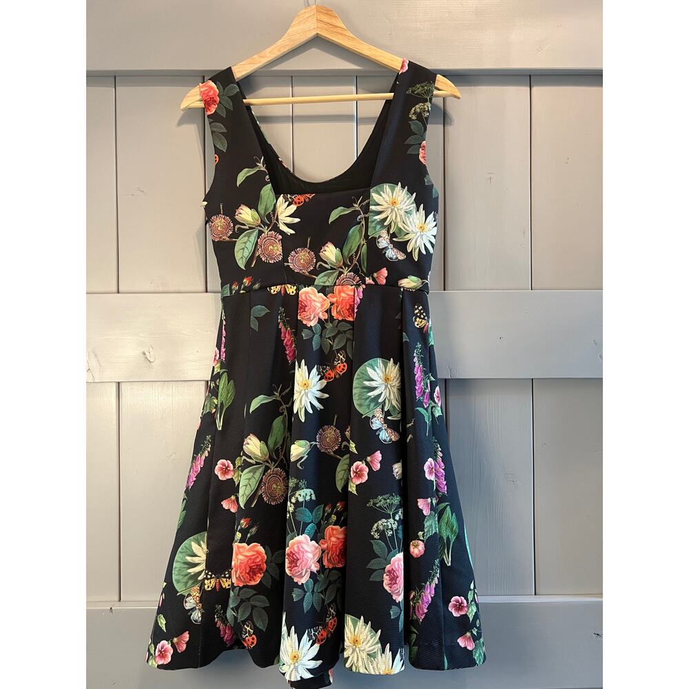 Yumi Black Floral Sleeveless Dress with Pleated Skirt Size 0/2 - Picture 8 of 11